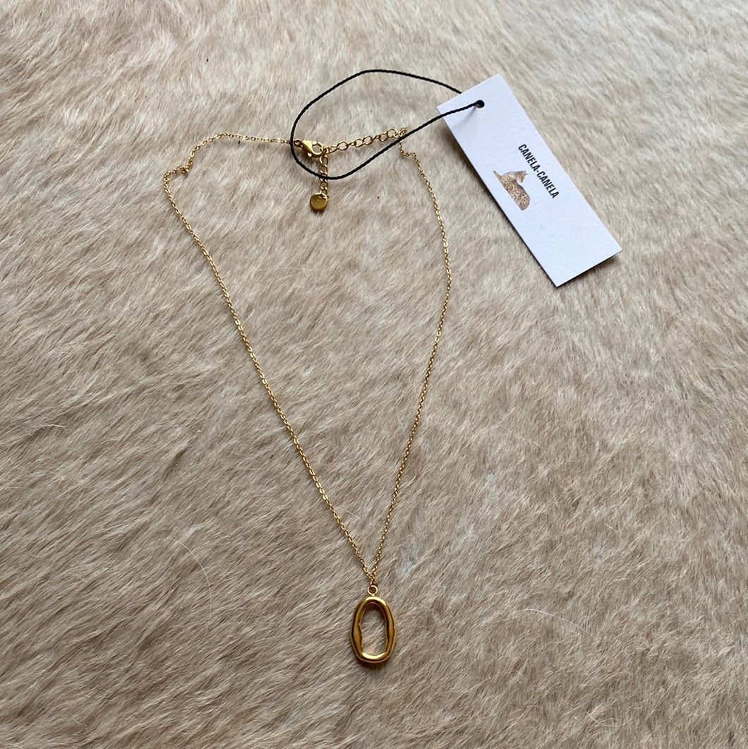 “0” necklace